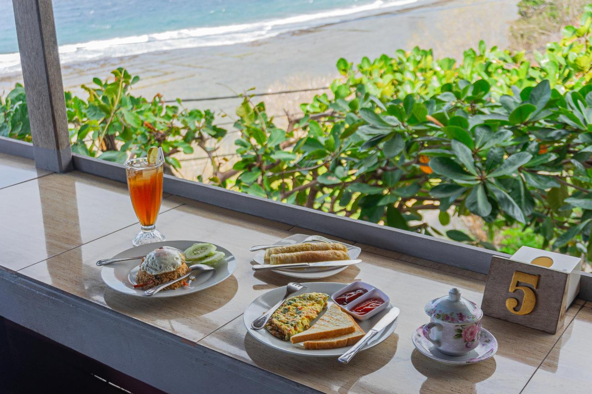 Manta Cottages With Sea View Batununggul 외부 사진