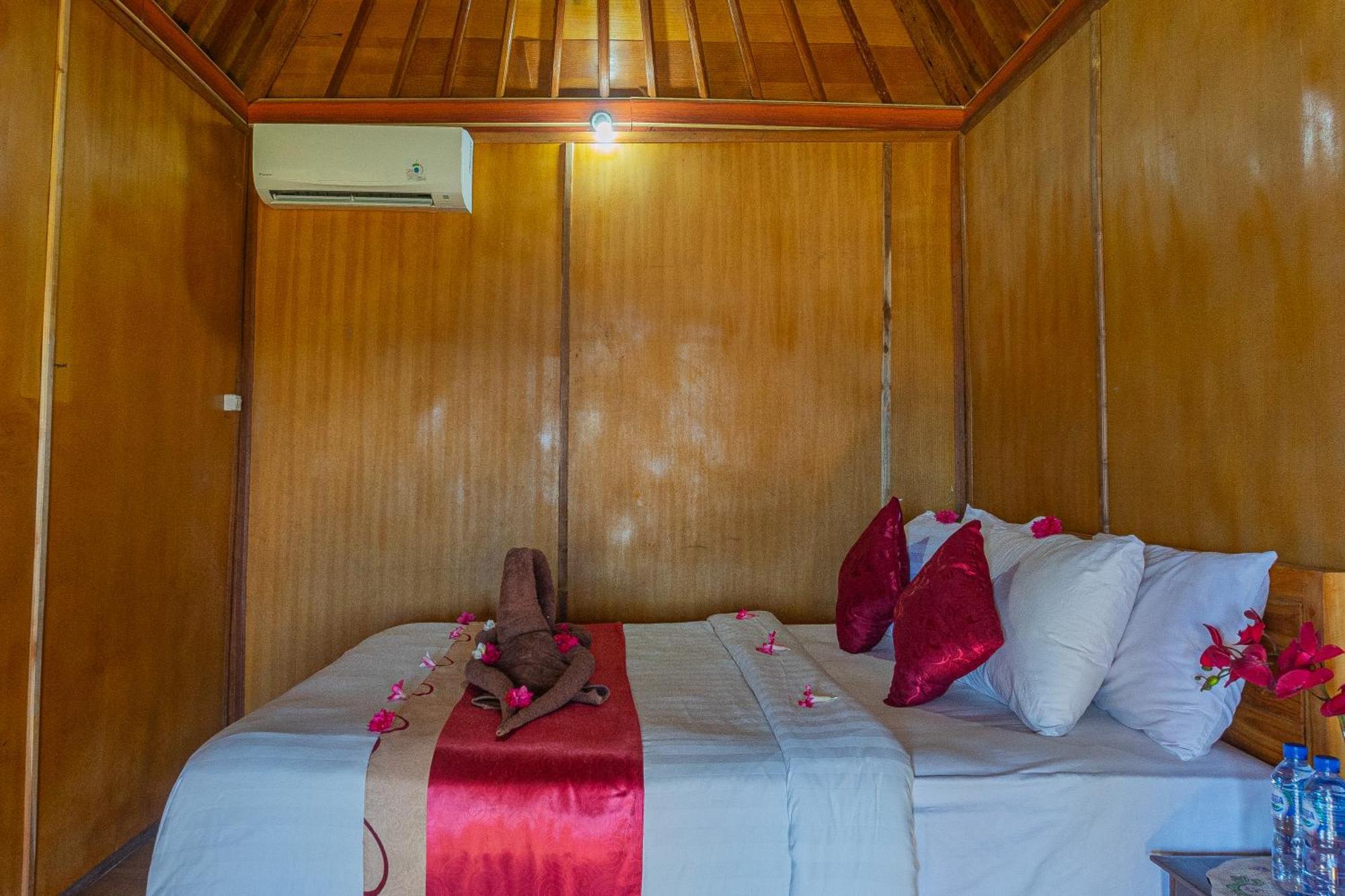 Manta Cottages With Sea View Batununggul 외부 사진